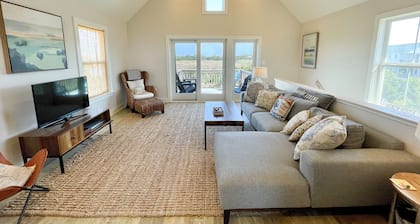 Beach Nut Bungalow: Two bedroom home in Pamlico Point