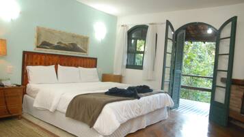 Roupas de cama premium, Wi-Fi de cortesia, roupa de cama