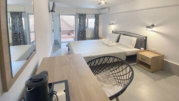 Habitación doble económica | Ropa de cama de alta calidad y insonorización