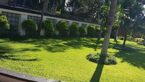 Unclassified image, 2 of 4, button - Ashley's Guest House (Harare)