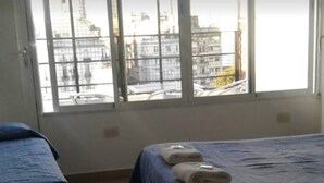 واي فاي مجانًا وملاءات أسرّة