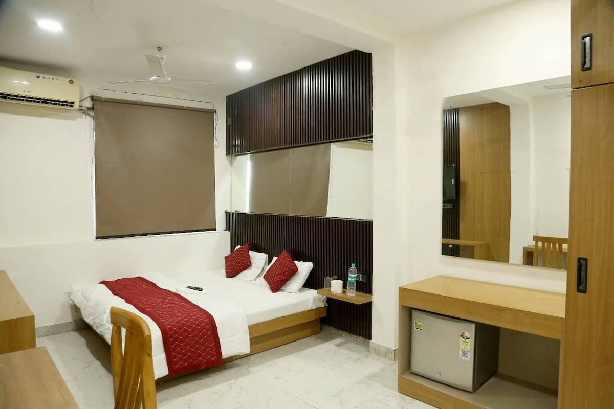 Deluxe Studio Suite