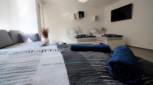 Family Apartment (GL15, incl. 100 EUR Cleaning Fee) - Ferienwohnung GL15 nähe Cologne Köln (Bergisch Gladbach)