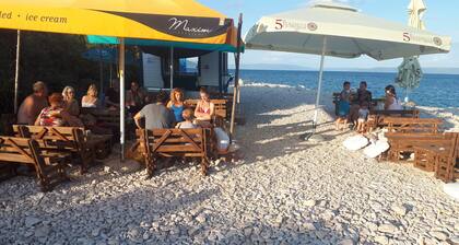 Robinson camp Val Kavran