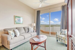 Apartment (Lovers Key Resort PH2) | Wohnzimmer | Fernseher