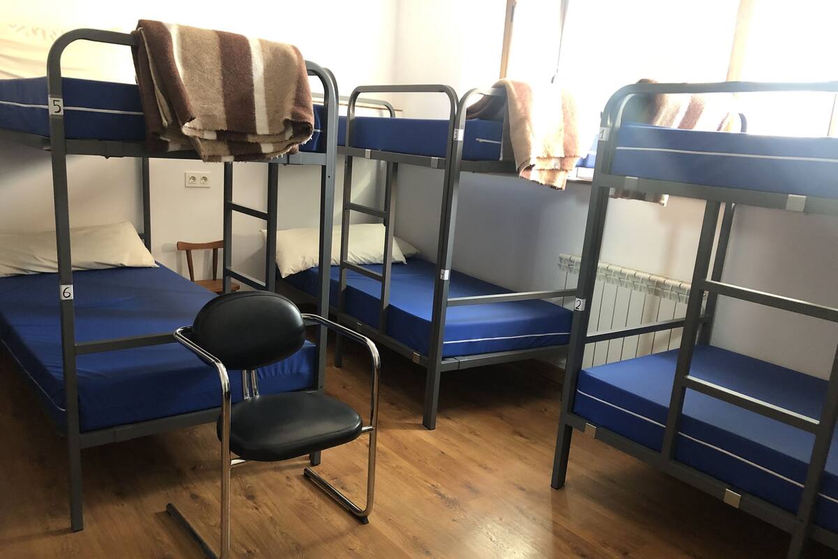 ห้องพักรวม, หอพักรวม, ห้องน้ำรวม (1 bed in a 8-Bed Dormitory Room) | ห้องเก็บเสียง, Wi-Fi ฟรี, ผ้าปูที่นอน