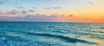 Anna Maria Sunsets - studio