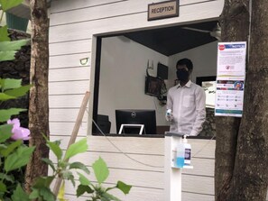 Property grounds - Hotel Agroha (Abu Road)