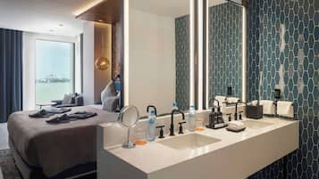 Presidential Suite, 1 King Bed (Nichupte Bay View) | Minibar, in-room safe, desk, laptop workspace