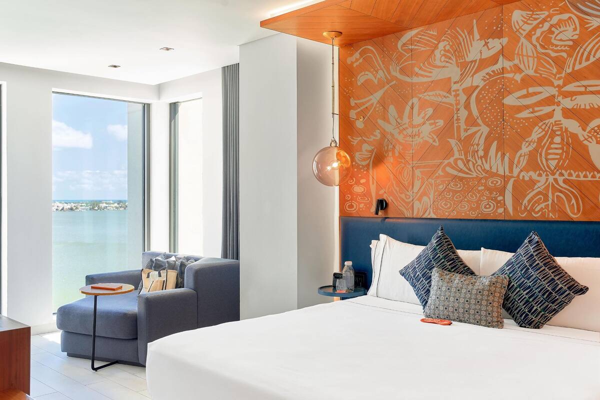 Suite – president, 1 kingsize-seng (Nichupte Bay View) | Minibar, safe på rommet, skrivebord og skrivebord for bærbar PC