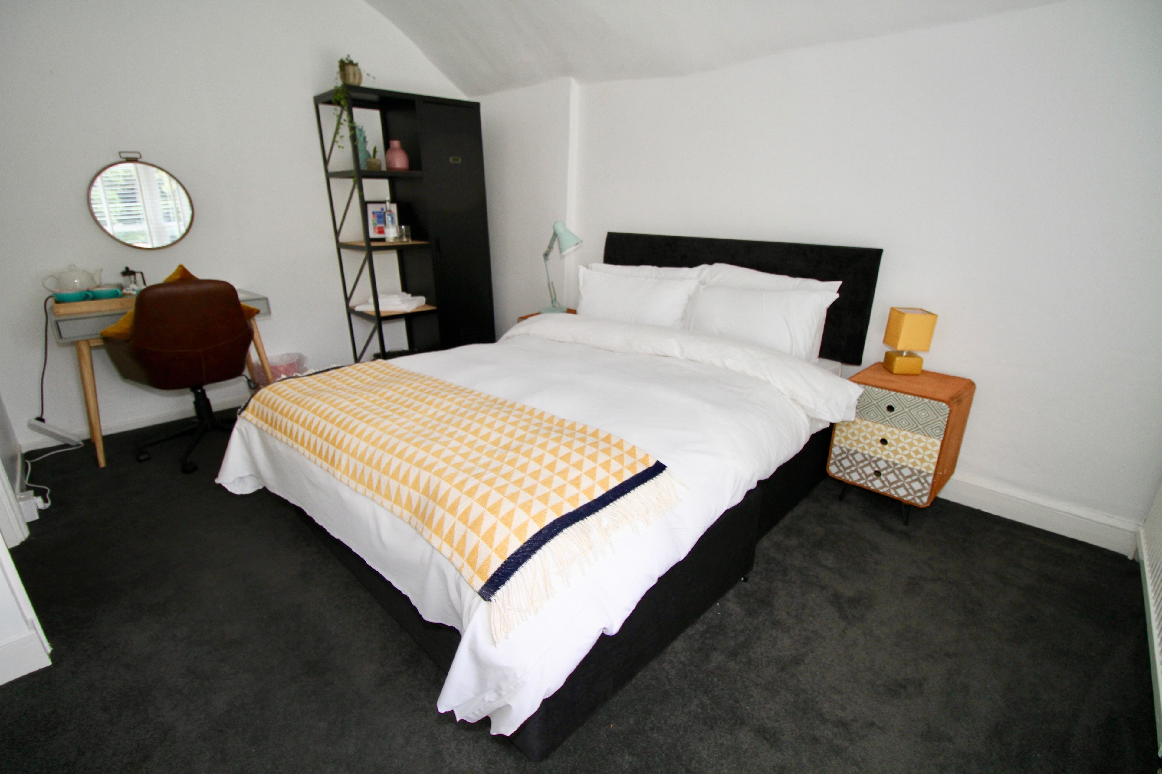 deluxe double room, 1 king bed | 1 bedroom, egyptian cotton sheets, premium bedding, soundproofing