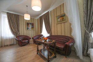 Ropa de cama hipoalergénica y minibar 