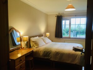 4 Schlafzimmer, Bügeleisen/Bügelbrett, Reisekinderbett, kostenloses WLAN