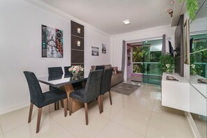 Apartment, 2 Bedrooms | Interior