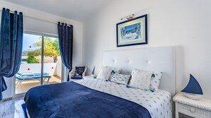 3 bedrooms, in-room safe, iron/ironing board, travel crib