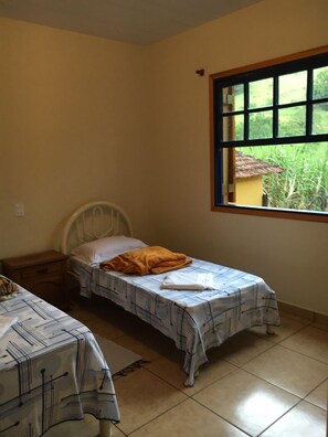 Family Room, 2 Bedrooms, Mountain View
