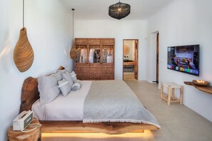 1 Schlafzimmer, Schreibtisch, Bügeleisen/Bügelbrett, Reisekinderbett