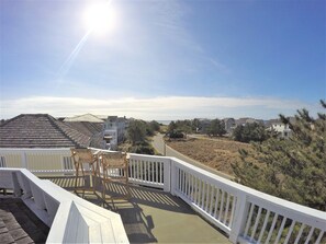 Property grounds - Good vibes and family times (Nags Head)