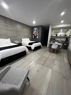 Junior Room, 1 Bedroom, Kitchen | Premium bedding, down comforters, individually decorated - Madison Suites (Cuauhtemoc)