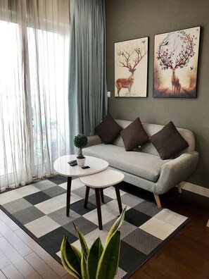 TV - Jaan's Luxury Studio Apt @Lancaster Hanoi (Ha Noi)