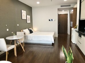 1 bedroom, WiFi - Jaan's Luxury Studio Apt @Lancaster Hanoi (Ha Noi)