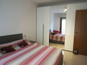 2 Schlafzimmer, Zimmersafe, Bügeleisen/Bügelbrett, Reisekinderbett