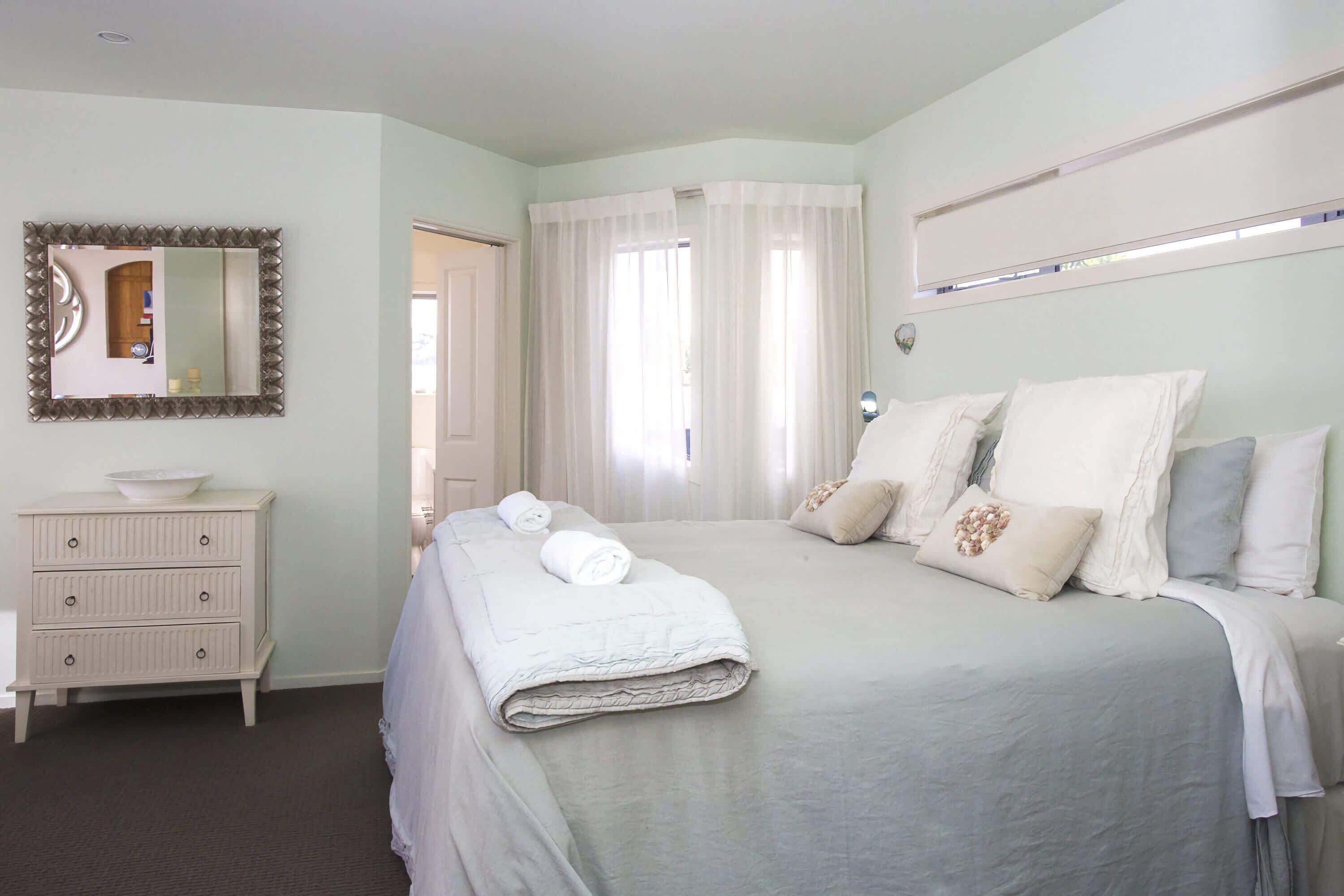 3 makuuhuonetta, silitysrauta/-lauta, Wi-Fi, vuodevaatteet