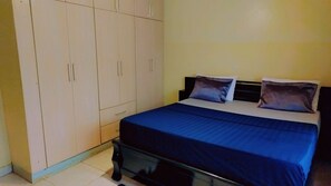 4 bedrooms, iron/ironing board, WiFi - fully furnished apartment better for families, near intare conference Arena (Nyarugunga)