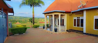 fully furnished apartment  better for families, near intare conference Arena