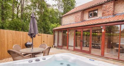 Rosedale Cottage | sleeps 4 - Hot Tub, Dog Friendly - 5* Gold Award