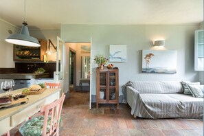 Interior - Casa Aurora has been divided into two apartments, each with private entrance.<br>Both apartments are ch (Asciano)