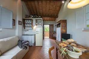 Interior - Casa Aurora has been divided into two apartments, each with private entrance.<br>Both apartments are ch (Asciano)