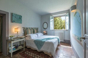 2 bedrooms, WiFi, bed sheets - Casa Aurora has been divided into two apartments, each with private entrance.<br>Both apartments are ch (Asciano)