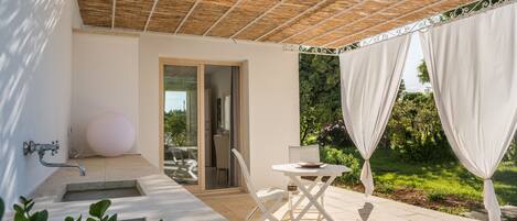 Deluxe-Zimmer, Erdgeschoss (Melograno) | Terrasse/Patio