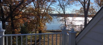 Mount Vernonin rannalla sijaitseva 5kSF-talo w / 10 vuodetta, 5. 5 kylpyä, 6 makuuhuonetta, 12 vierasta