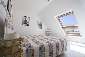 3 bedrooms, iron/ironing board, travel crib, free WiFi