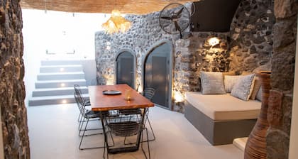Aleria Luxury Cave Santorini (piscine privée)