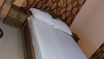 Presidential House | 2 bedrooms, iron/ironing board, bed sheets