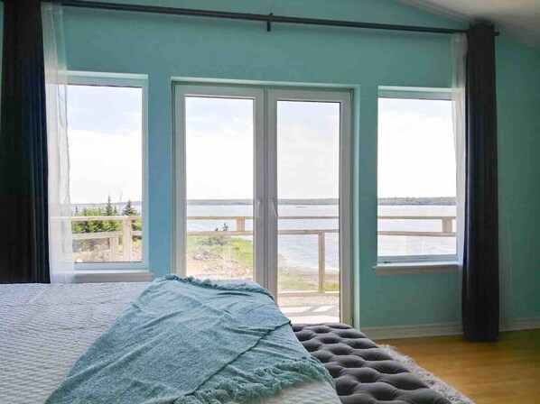6 bedrooms, iron/ironing board, travel crib, free WiFi