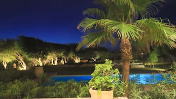 Ulkouima-allas, lämmitetty uima-allas