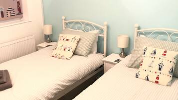 3 bedrooms, iron/ironing board, free WiFi, bed sheets