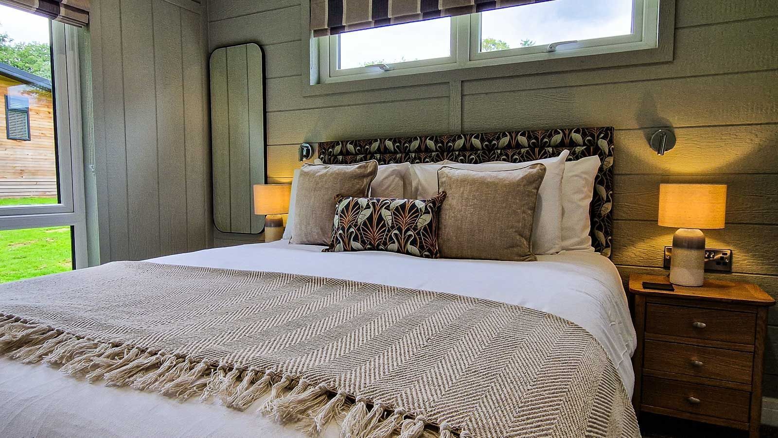 3 slaapkamers, een strijkplank/strijkijzer, gratis wifi, beddengoed