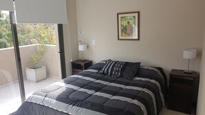 2 bedrooms, iron/ironing board, Internet, bed sheets