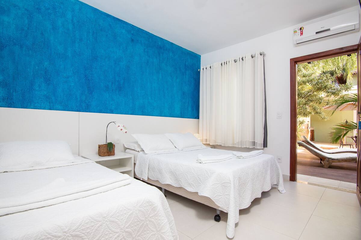 Standard Triple Room | Hypo-allergenic bedding, minibar, individually decorated