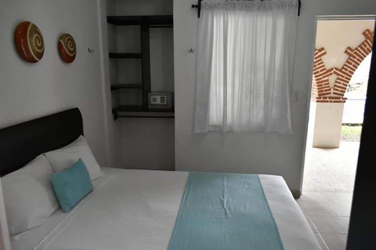In-room safe, iron/ironing board (on request), bed sheets