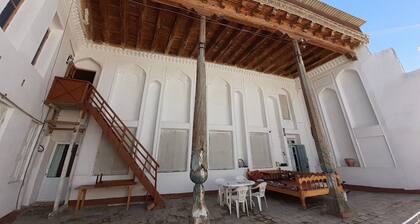 Maison d'hĂŽtes AYVAN (mini auberge)