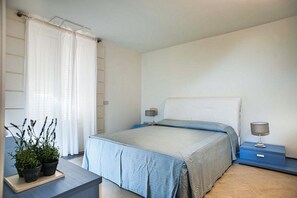 5 Schlafzimmer, Bügeleisen/Bügelbrett, WLAN, Bettwäsche