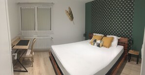 2 bedrooms, desk, iron/ironing board, free WiFi
