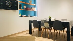 Dining - Game Place*** (between lake and mountain) (Thonon-les-Bains)
