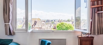 Marie Antoinette by Interhome